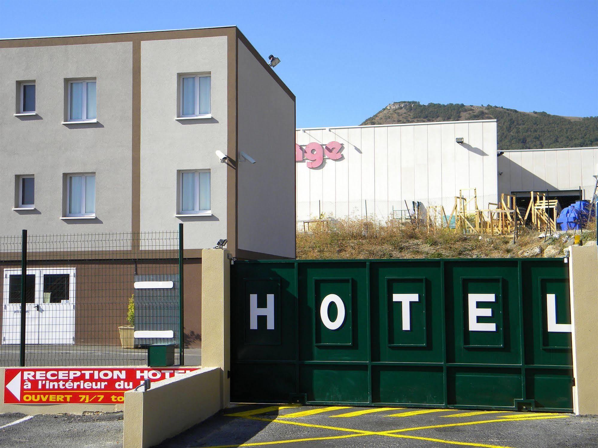 Cit'Hotel Restaurant Du Bowling De ミヨー エクステリア 写真