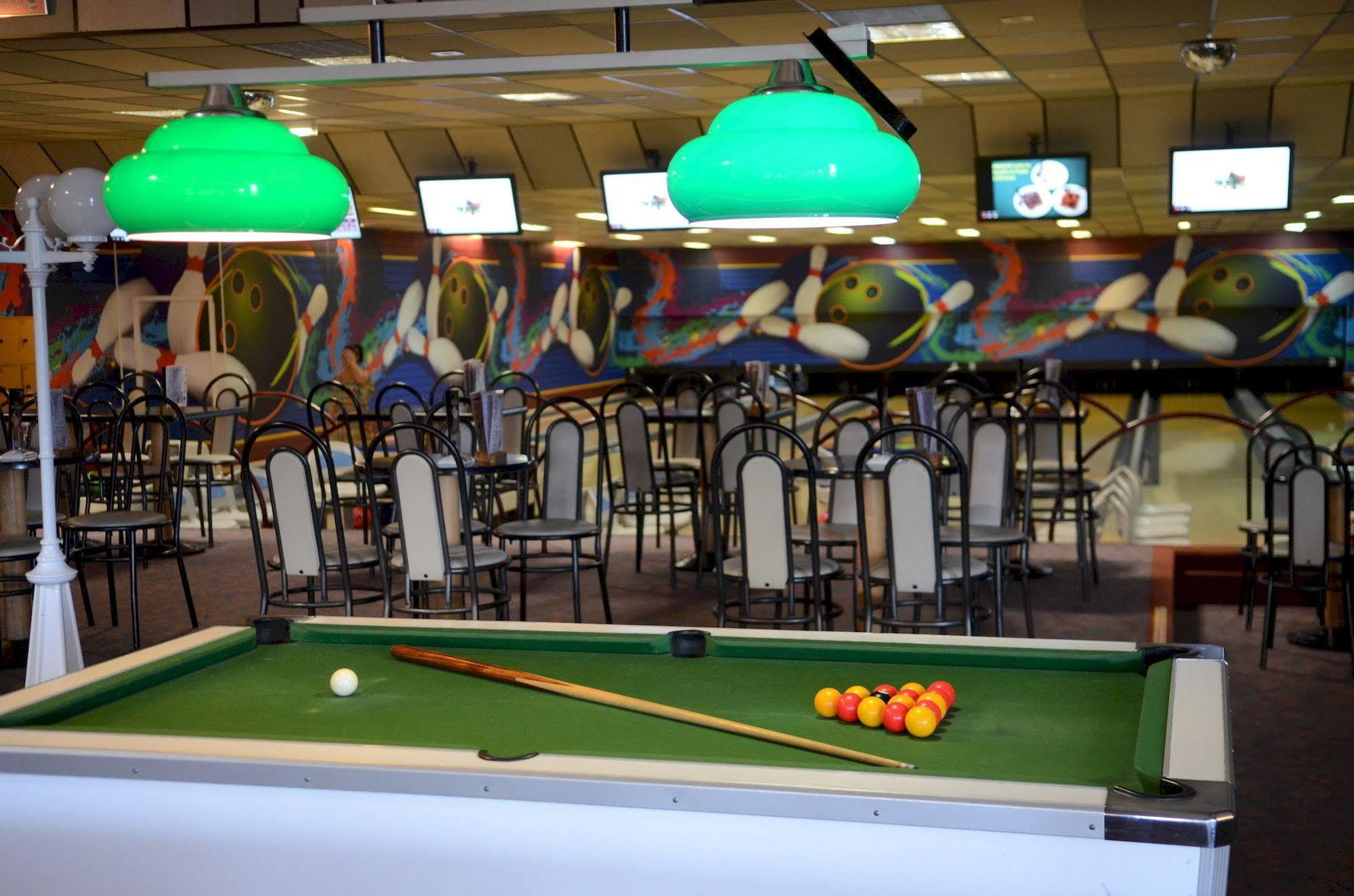 Cit'Hotel Restaurant Du Bowling De ミヨー エクステリア 写真